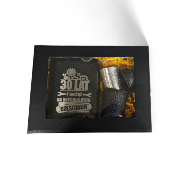 Piersiówka personalizowana 240 ml - różne wzory - Zestaw premium